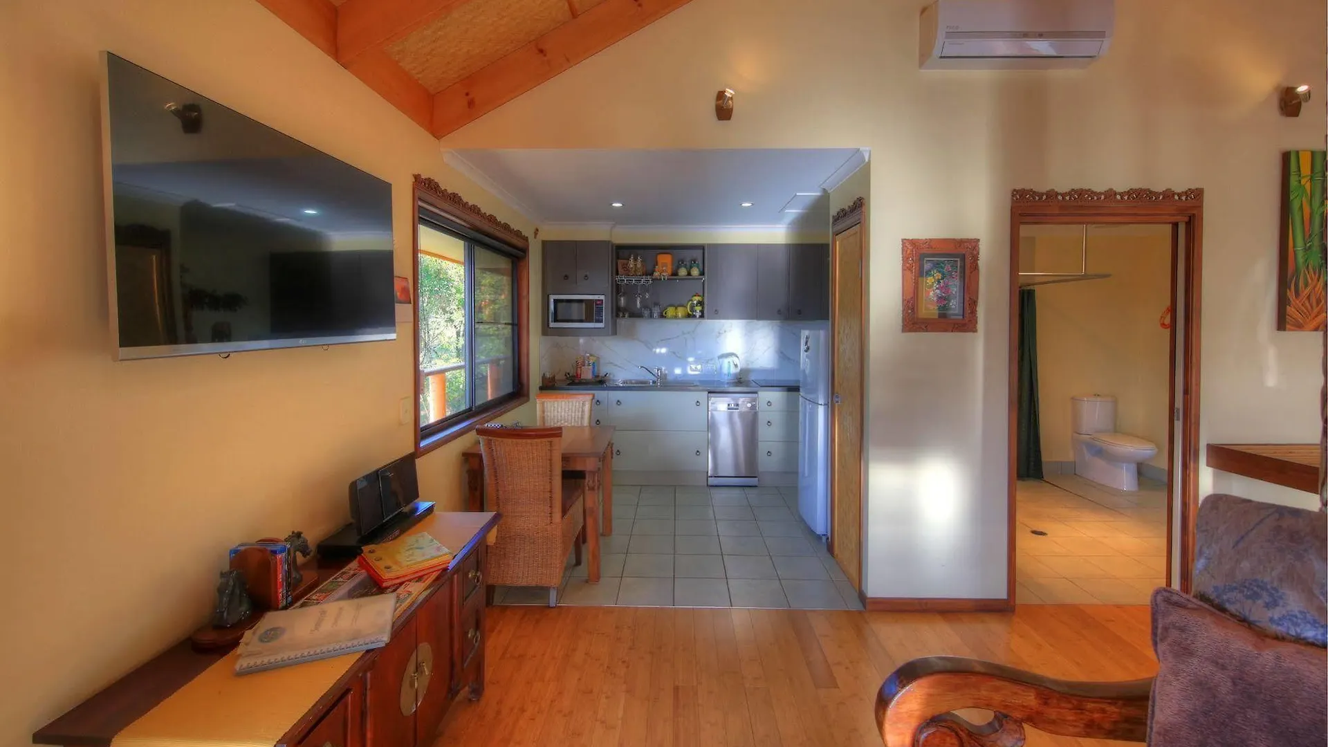 Maleny Tropical Retreat Bed & Breakfast