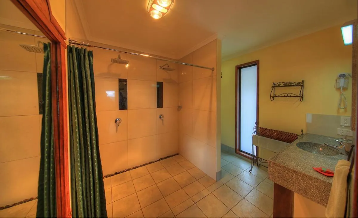 Maleny Tropical Retreat Bed & Breakfast 4*,